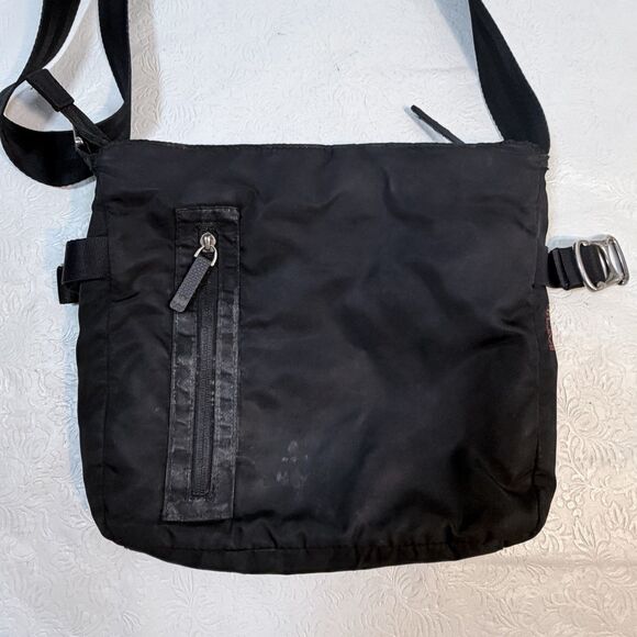 Tumi T-Tech Essential Gear Black Crossbody - Picture 3 of 11
